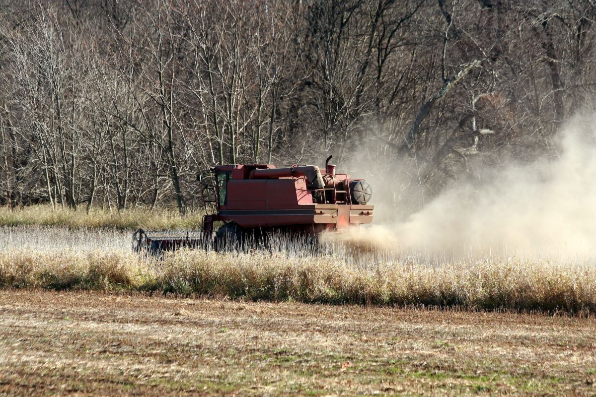 farm combine tractor