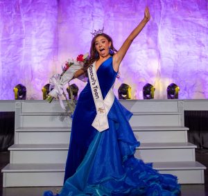 20260613 013226 d6a anna hall missmoteen wm copy